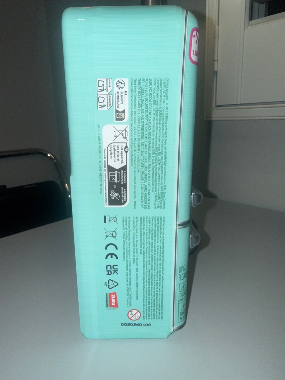 Zuru Mini Brands Fill the Fridge - 7 Exclusive Mini Minis, Ice Scoop, & Magnet - Picture 4 of 4